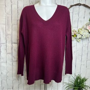 Halogen 100% Cashmere V Neck Lightweight Sweater in Purple Red
